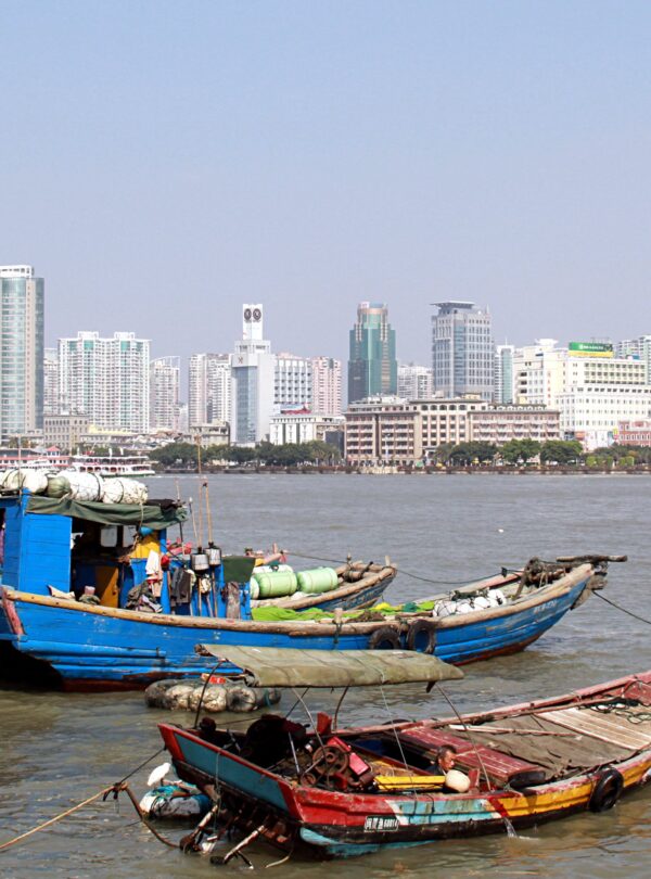 Gulangyu_xiamen_skyline_2011_12